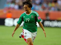 Mónica Ocampo celebra el gol que le dio el empate al conjunto mexicano con Inglaterra. MEXSPORT  /