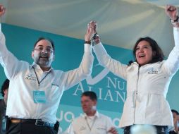 Luis Castro Obregón y Mónica Arriola Gordillo, durante la sesión del Consejo Nacional Extraordinario del Panal. EL UNIVERSAL  /