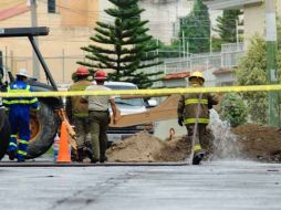 Elementos de Bomberos y Protección Civil Zapopan atendieron la emergencia. ESPECIAL  /