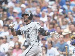 El cubano Alexei Ramírez conectó un jonrón decisivo en la séptima entrada para los Medias Blancas de Chicago. AFP  /