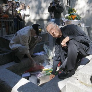 The Doors recuerda a Jim Morrison en París