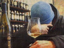 Hay cada vez más jóvenes alcohólicos por culpa de los padres. ARCHIVO  /