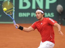 El tenista peruano Duilio Beretta ganó hoy al dominicano Víctor Estrella en Copa Davis. EFE  /