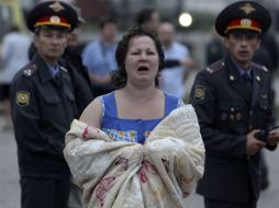 Un equipo de 47 buzos logra rescatar a decenas de sobrevivientes. REUTERS  /