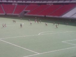 Chivas durante el partido contra el Irapuato en el estadio Omnilife. A. RAMÍREZ  /
