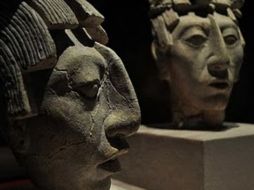 El artículo se centra en la interpretación que se ha obtenido de pinturas, esculturas y ruinas de templos de la cultura maya. ESPECIAL  /