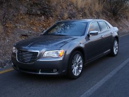 Como todo auto de lujo moderno, este modelo utiliza diodos en sus faros, para la iluminación diurna. M. CASTILLO  /