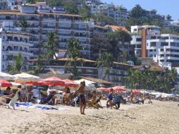 Durante 2010, el turismo hospedado supuso 192 mil visitantes en Puerto Vallarta. ARCHIVO  /
