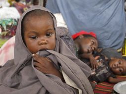 La foto muestra a un bebé somalí desplazado con su familia por los efectos de la sequía en el Sur de Somalia. EFE  /