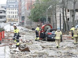 Dos atentados con explosivos en Oslo dejan decenas de muertos. EFE  /