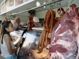 Recomiendan que la carne que se consuma sea de centros autorizados. ARCHIVO  /