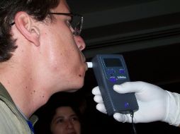 Detectar 150mg de alcohol por 100ml de sangre, amerita perder el derecho a la libertad bajo caución. ARCHIVO.  /