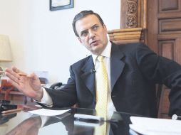 Marcelo Ebrard, jefe de Gobierno del DF, funge hoy como orador principal del evento ''Un nuevo camino para México''. EL UNIVERSAL  /