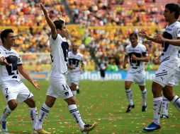 Jugadores de Pumas, celebrando gol durante partido del Torneo Apertura en Morelia. MEXSPORT  /