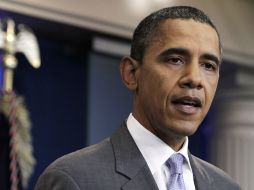 Obama señala que el plan proyecta reducir el déficit tres billones de dólares en los próximos 10 años. AP  /