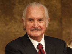 Carlos Fuentes será distinguido por su destacada labor en los diversos campos del arte y la cultura. ARCHIVO  /