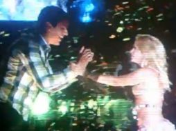 El joven sólo tenía la intención de tomarse una foto con Shakira. ESPECIAL  /