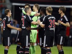 El equipo B. Munich celebra victoria ante el Milán. REUTERS  /
