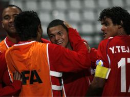 John Ruiz (C) celebra un gol de Costa Rica ante Australia con sus compañeros. AP  /