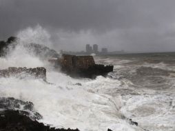 Tras su paso por el Caribe, la tormenta tropical Emily sigue con remanentes. AP  /