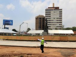 Aristóteles Sandoval rechaza una indemnización a los negocios afectados, pero aseguró acelerar las obras. A. CAMACHO  /