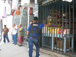 Comercio afectado por delincuentes en la Colonia Guadalupana de Tlaquepaque. M. PATIÑO  /