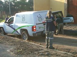 Personal de Ciencias Forenses levantó el cuerpo del hombre fallecido en la colonia Los Olivos. O. RUVALCABA  /