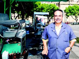 Don Isabel López representa a los 120 boleros del sindicato jalisciense. E. BARRERA  /