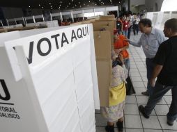 Durante las elecciones de 2006 en Jalisco participó 61 por ciento de la lista nominal del estado. ARCHIVO  /