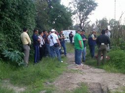 Acudieron agentes de la Procuraduría estatal y peritos del Instituto Jalisciense de Ciencias Forenses. O. RUVALCABA  /