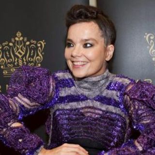 Björk promociona su nuevo sencillo ‘Virus'