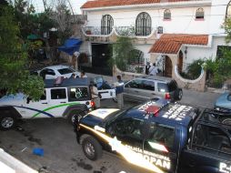 Elementos de la policía de Zapopan acudieron al lugar de los hechos. O. RUVALCABA  /