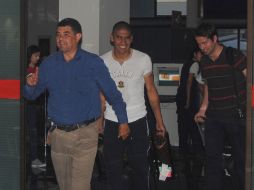 Salcido (C) llegó a la ciudad de Monterrey con el propósito de firmar con Tigres en definitiva. NOTIMEX  /