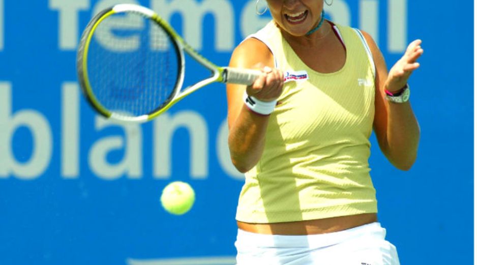 La mexicana Valeria Pulido en acción durante el IV Torneo Internacional Femenil Corona-Casablanca en el Club Lomas Verdes.MEXSPORT  /