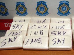 Los ladrillos que contenían el estupefaciente, estaban marcados con las leyendas “Sky” y “Ing”. ESPECIAL  /