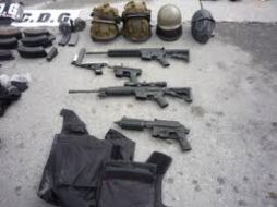 Las armas y el equipo quedaron a disposición del Ministerio Público de la Federación. ARCHIVO  /