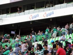 El juego de futbol de Santos vs Morelia fue suspendido debido a que se escucharon detonaciones. MEXSPORT  /