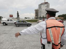 Personal de la Secretaría de Vialidad permanecerá en la zona para apoyar durante los cierres viales. A. HINOJOSA  /