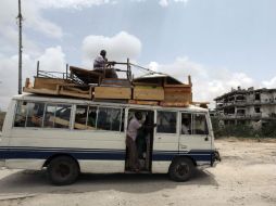 Miles de somaliés abandonan sus hogares en busca de alimentos. REUTERS  /