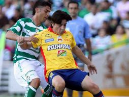 El encuentro de Morelia ante Santos fue suspendido al minuto 40 por un enfrentamiento armado a las afueras del estadio. MEXSPORT  /