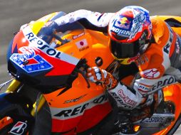 El piloto australiano de Honda Casey Stoner durante los entrenamientos libres de MotoGP. EFE  /
