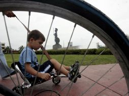 Usuarios de la Vía RecreActiva aprovecharon el cierre de La Minerva. A. HINOJOSA  /