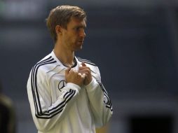 Per Mertesacher en una sesión de entranamiento previa al partido contra Austria. REUTERS  /