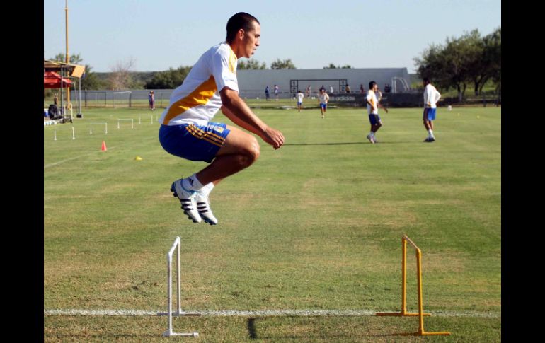 Torres Nilo avanza satisfactoriamente en cuanto a su lesión de tobillo, pero no sabe si jugará próximamente. MEXSPORT  /