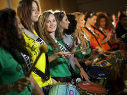 Ayer asistieron a un espectáculo de danza, percusión y capoeira. EFE  /