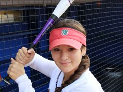 En el  marco del evento deportivo, se entregaron varios reconocimientos, como a la seleccionada panamericana, Gaby Álvarez. ARCHIVO  /