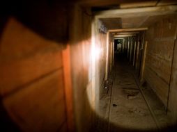 El túnel conducía hacia un registro de agua de alcantarilla en Estados Unidos. ARCHIVO  /