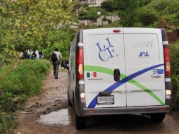 Los restos fueron trasladados por trabajadores del IJCF para ser sometidos a la autopsia de ley.O. RUVALCABA.  /