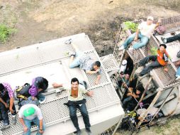 Migrantes arriesgan sus vidas en busca de empleo y una mejor calidad de vida. EL UNIVERSAL  /