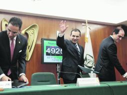 Los secretarios del Trabajo, Javier Lozano; de Hacienda, Ernesto Cordero, y el director del IMSS, Daniel Karam. EL UNIVERSAL  /
